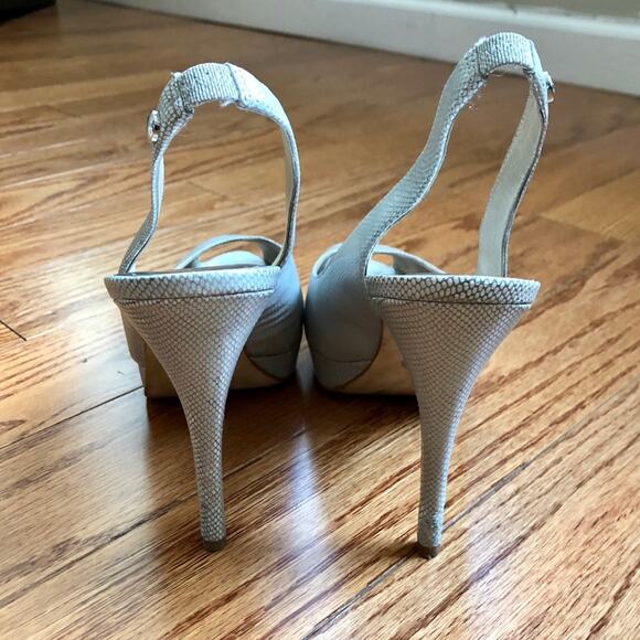 MICHAEL KORS Metallic White Leather York Sling Back Platform Heels Size 7.5 - Picture 5 of 8
